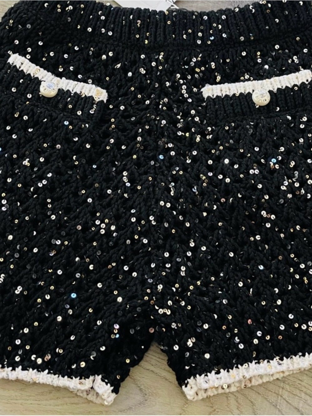 CHANNEL BLACK SEQUIN HIGH-WAIS SHORTS EU SIZE 36 US S/M NWT
100% AUTHENTIC - Picture 7 of 7